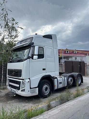 Тягач, Volvo, 2010 г.