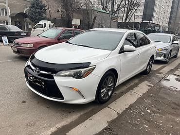 боковые стекла машины: Toyota Camry: 2017 г., 2.5 л, Автомат, Бензин, Седан — 1