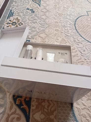 Косметика: Набор ухода за кожей лица SEALUXE (полный комплект) Состав набора: 1) — 8