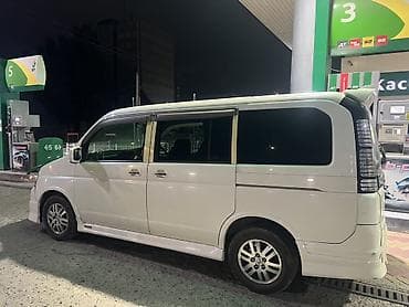 Honda Stepwgn: 2005 г., 2 л, Автомат, Бензин, Вэн/Минивэн — 3