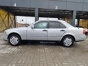 бир: Mercedes-Benz C-Class: 1994 г., 1.8 л, Кол менен иштөөчү, Бензин, Седан — 2