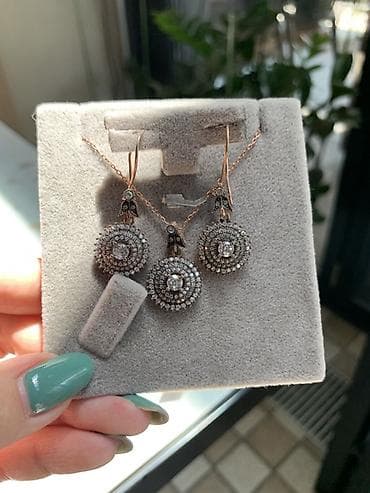 silver: Комплект украшений: подвеска на цепочке и серьги - Металл: Серебро — 1
