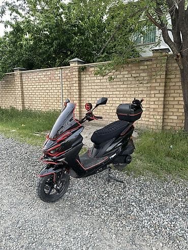 Макси-скутер Yamaha, 150 куб. см, Бензин, Б/у — 3