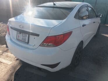 срочно продаю в связи с переездом: Hyundai Solaris: 2015 г., 1.4 л, Механика, Бензин, Седан — 1