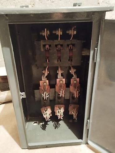 трехфазный кабель: Электрический щит, Металлические, Трехфазные — 2