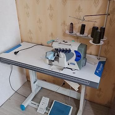 полуавтомат: Срочно питинитка машина сатылат Аалы жакшы жакшы тигет бир кол менен — 2