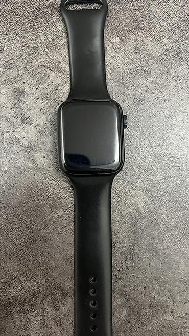 se 2 apple watch: Apple Watch SE 2 в хорошем состоянии. Аккумулятор 95%, держит — 3