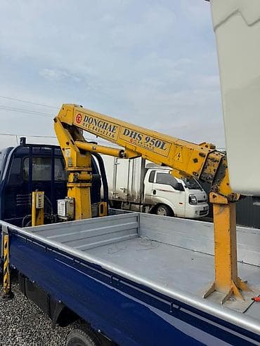 r15 100: Автовышка, Kia, 2005 г., 10 м — 6