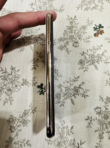 phone 1: IPhone 11 Pro, Б/у, 256 ГБ, Золотой, Чехол, Кабель, 79 % — 2