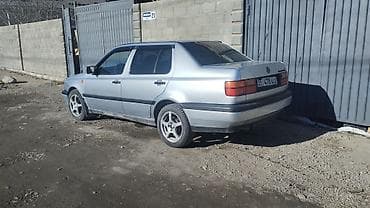 srv 2: Volkswagen Vento: 1993 г., 1.8 л, Механика, Бензин, Седан — 5