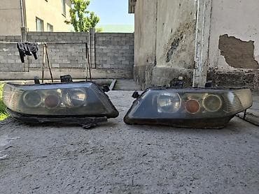 led h1: Комплект передних фар Honda — 4