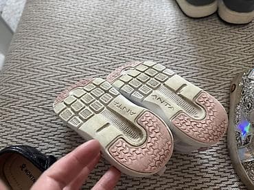 Жаш кыздардын көйнөктөрү: Детские кроссовки оригинал ANTA Состояние хорошее Стираете и носите — 3