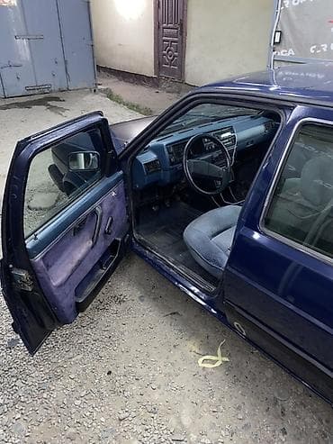 ролер: Volkswagen Golf: 1988 г., 1.8 л, Механика, Бензин, Хэтчбэк — 7