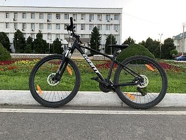 Тоо велосипеди, Giant, Велосипед алкагы M (156 - 178 см), Алюминий, Колдонулган — 1