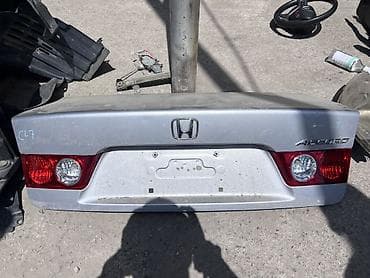 Крышка багажника Honda, Оригинал at lalafo.kg Крышка багажника Honda, Оригинал