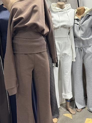 motion designer: Вакансия: продавец‑консультант на Ошский рынок . График работы: 6/1 — 2