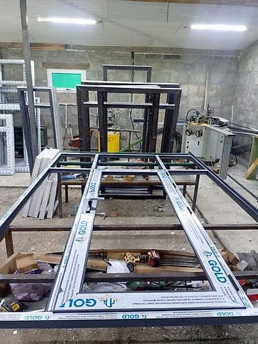 маляр стен: Пластиковое окно на заказ, Тип окна: Панорамные, Декоративные особенности: Фрамуга, Платная установка, В рассрочку — 6