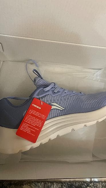 Босоножки, сандалии, шлепанцы: Продам абсолютно новые оригинальные кроссовки lining, цена — 3