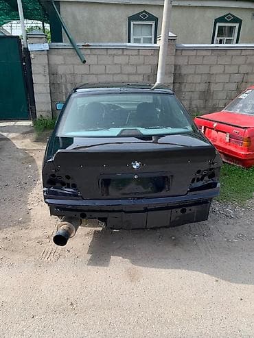 е34 e34: BMW 3 series: 1994 г., 2 л, Механика, Бензин, Седан — 4