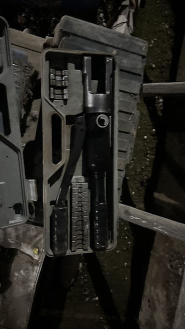 Курулуш инвентары: Ручной гидравлический клепальник/пресс в переносном кейсе — 1