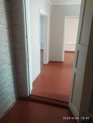 дом в кашка суу: Изолированными комнатами и большой кухней. - Планировка: несколько — 3