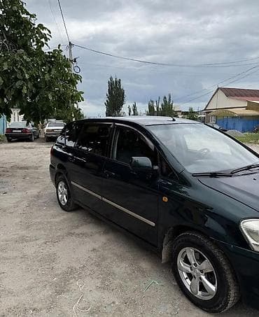 мечит: Toyota Avensis Verso: 2001 г., 2 л, Кол менен иштөөчү, Дизель, Вэн/Минивэн — 1