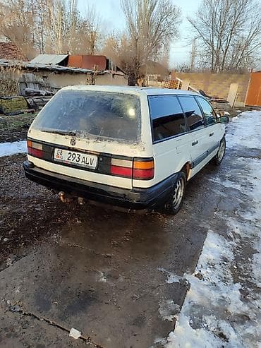 8: Volkswagen Passat: 1991 г., 1.8 л, Механика, Бензин, Универсал — 3