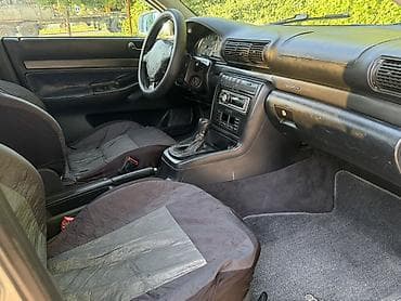 Audi A4: 1996 г., 1.8 л, Механика, Бензин, Седан — 8