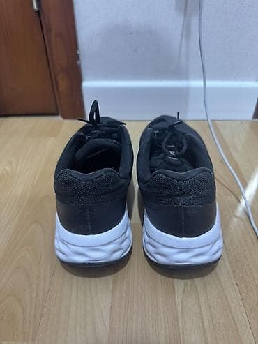 найк термо кроссовки: Мужские кроссовки, 43, Nike, Б/у, цвет - Черный, Самовывоз — 2