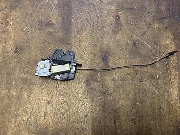 e53 4 8: Замок багажника BMW 2004 г., Б/у, Оригинал, Германия — 1