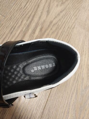 Балдар дүйнөсү: Продаю совсем новые детские туфельки. Одевали всего один раз на — 2