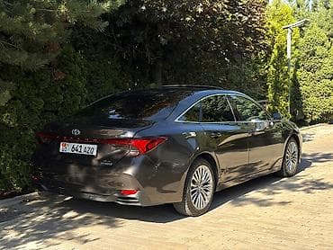фит подушка: Toyota Avalon: 2018 г., 2.5 л, Гибрид — 3