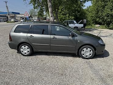 авто грузовые: Toyota Corolla: 2003 г., 1.6 л, Механика, Бензин, Универсал — 2