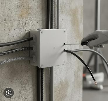 Квадратная распределительная коробка с шестью вводами, предназначенная