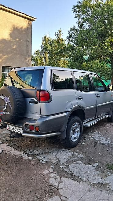 калганы: Nissan Terrano II: 2002 г., 2.9 л, Кол менен иштөөчү, Дизель, Жол тандабас — 5