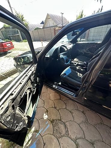 буд е5: BMW 5 series: 1993 г., 2.5 л, Механика, Бензин, Седан — 9