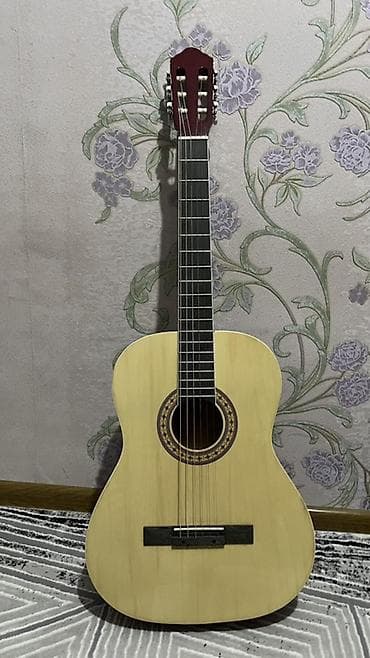 куплю гитару: Классическая акустическая гитара 4/4 - Тип: классическая — 6