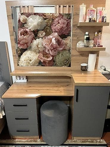 дамский стол: Туалетный столик, Б/у, С зеркалом, цвет - Серый, ЛДСП — 2