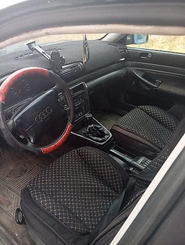 гак айон с: Audi A4: 1995 г., 1.8 л, Механика, Бензин, Седан — 2