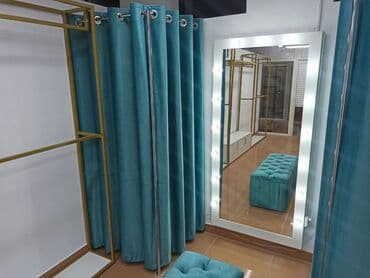 оборудование в бутик: Кронштейны Стеллажи Стойки Вешала Столы ресепшен Раскладочные — 30