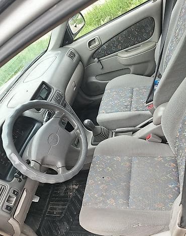 corolla e120: Toyota Corolla: 1998 г., 1.3 л, Ручные, Бензин, Хэтчбэк — 4