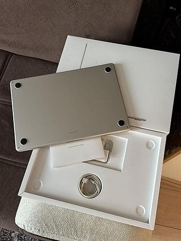 starlight: Ультрабук, Б/у, Apple M3, ОЗУ, RAM: 8 ГБ, В рассрочку — 2
