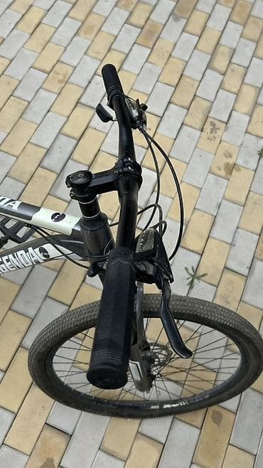 format velosiped: Велосипед горный (MTB) 27,5 Характеристики: - Трансмиссия: 3x7 — 9