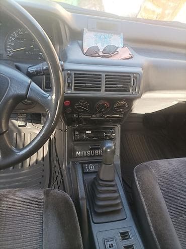 lancer evolution: Mitsubishi Galant: 1992 г., 2 л, Механика, Бензин, Хэтчбэк — 5