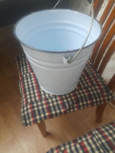 Продаю эмалированное ведро б/у в хорошем состоянии. Объем 22 литра