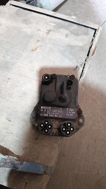2 4 д: Блок управления зажиганием BOSCH для 6-цилиндровых двигателей. - — 3