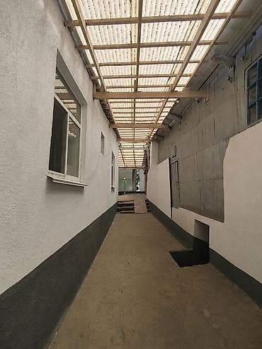 Кыймылсыз мүлк: Продаётся просторный дом с большим участком в городе Каракол Адрес — 9