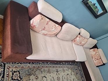 Стол жана отургуч комплекттери: Бурчу бар диван, Жастыктар менен — 3