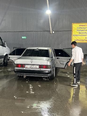 купить мерс с: Mercedes-Benz 190: 1991 г., 2.3 л, Механика, Бензин, Седан — 3