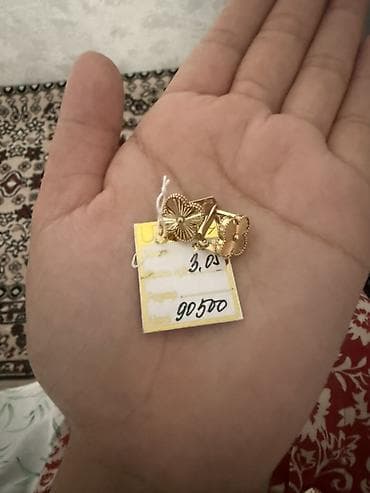 Золотые серьги-пусеты - Материал: золото (судя по бирке – проба lalafo.kg да Золотые серьги-пусеты - Материал: золото (судя по бирке – проба